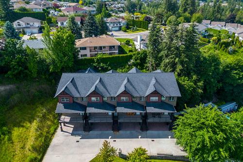 4-1596 Okanagan Avenue, Salmon Arm, BC - Outdoor With Facade