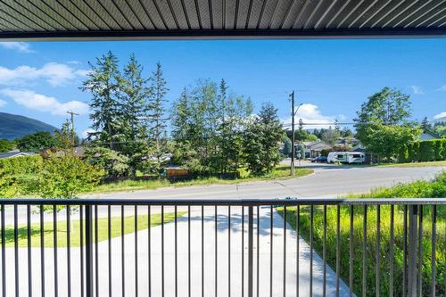 4-1596 Okanagan Avenue, Salmon Arm, BC - Outdoor