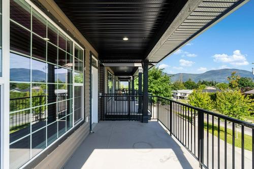 4-1596 Okanagan Avenue, Salmon Arm, BC - Outdoor With Exterior