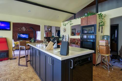 1902 Highway 97, Okanagan Falls, BC - Indoor Photo Showing Kitchen