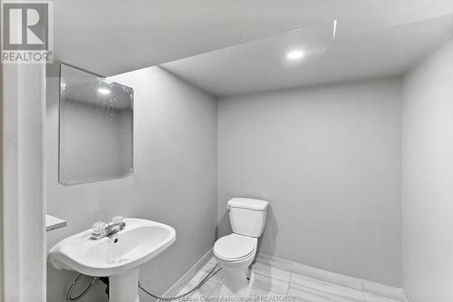691 Rankin, Windsor, ON - Indoor Photo Showing Bathroom