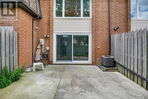 6312 Thornberry Crescent, Windsor, ON - Outdoor With Exterior