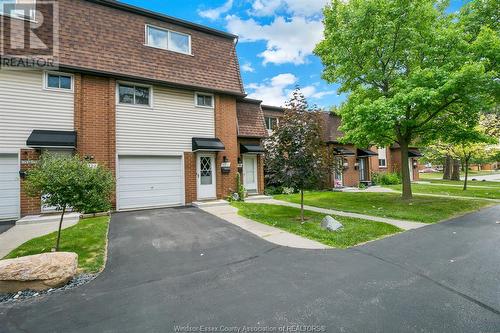 6312 Thornberry Crescent, Windsor, ON - Outdoor With Facade