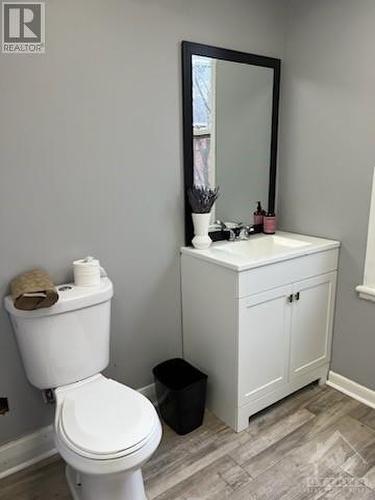 312 Daly Avenue, Ottawa, ON - Indoor Photo Showing Bathroom