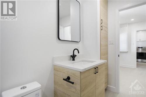Bathroom - 81 Boyce Avenue, Ottawa, ON - Indoor Photo Showing Bathroom