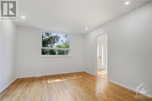 Living room - 81 Boyce Avenue, Ottawa, ON - Indoor Photo Showing Other Room