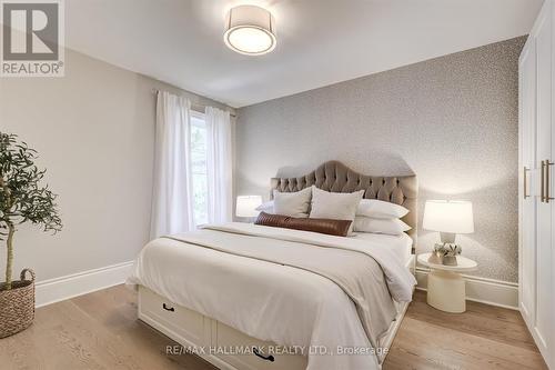 57 St Nicholas Street, Toronto, ON - Indoor Photo Showing Bedroom