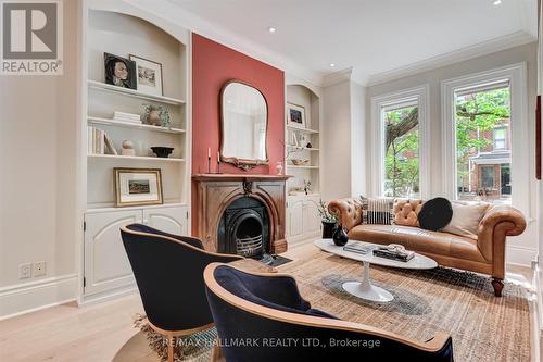 57 St Nicholas Street, Toronto, ON - Indoor Photo Showing Living Room With Fireplace