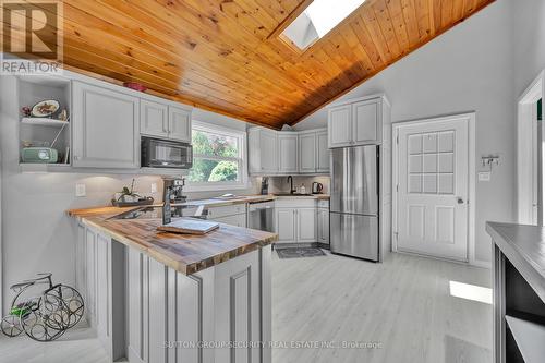 48 Jackman Road, Clarington (Bowmanville), ON - Indoor Photo Showing Kitchen