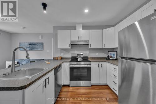 48 Jackman Road, Clarington (Bowmanville), ON - Indoor Photo Showing Kitchen