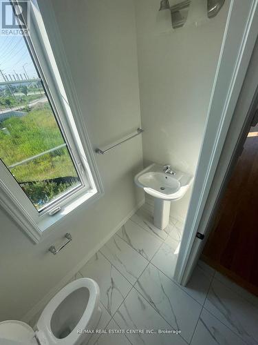 18 Vestry Way, Brampton, ON - Indoor Photo Showing Bathroom