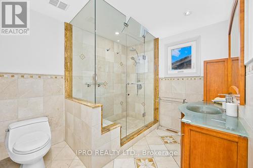 1652 Carolyn Road, Mississauga, ON - Indoor Photo Showing Bathroom