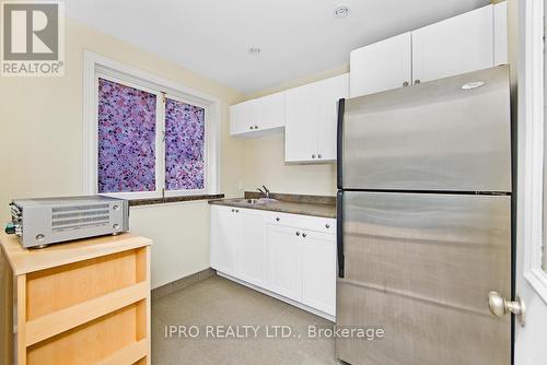 1652 Carolyn Road, Mississauga (East Credit), ON - Indoor Photo Showing Kitchen