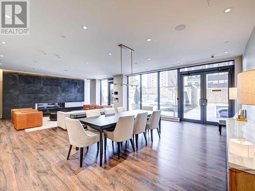 319 - 21 Park Street E, Mississauga, ON - Indoor Photo Showing Dining Room