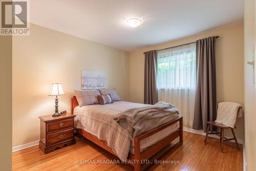 4144 Odessa Court, Niagara Falls, ON - Indoor Photo Showing Bedroom