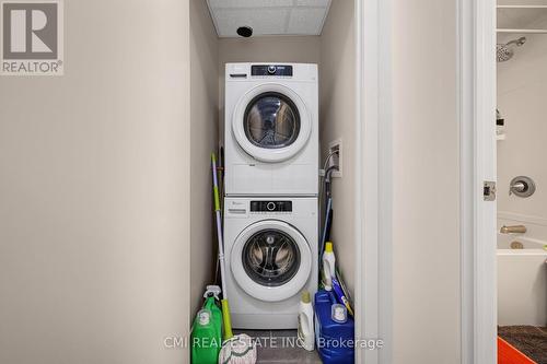 807 - 128 King Street, Waterloo, ON - Indoor Photo Showing Laundry Room