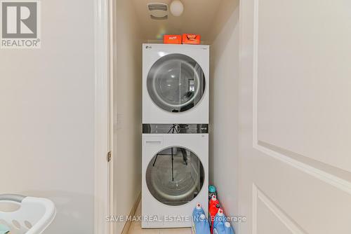 110 Narbonne Crescent, Hamilton, ON - Indoor Photo Showing Laundry Room