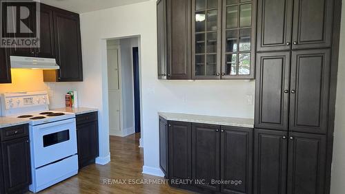 691 Upper James Street, Hamilton, ON - Indoor Photo Showing Kitchen