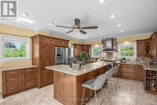 99 Brock Street E, Uxbridge, ON - Indoor Photo Showing Kitchen With Upgraded Kitchen