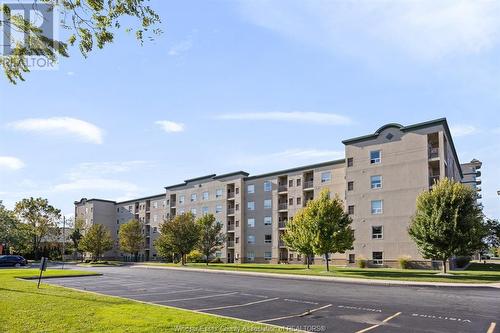 5000 Wyandotte Street East Unit# 309, Windsor, ON - Outdoor With Balcony With Facade