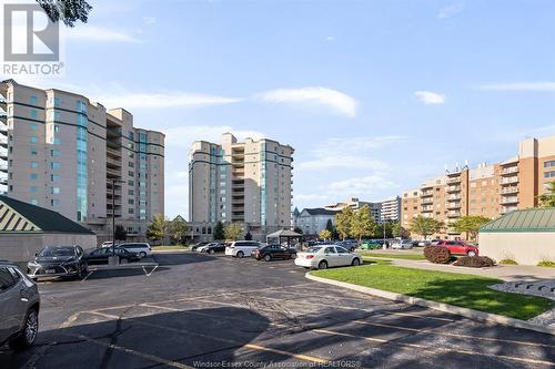 5000 Wyandotte Street East Unit# 309, Windsor, ON - Outdoor With Facade