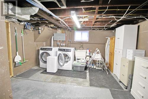 2366 Cadillac Unit# Main Floor, Windsor, ON - Indoor Photo Showing Laundry Room