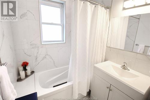 2366 Cadillac Unit# Main Floor, Windsor, ON - Indoor Photo Showing Bathroom