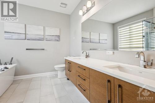 230 Esturgeon Street, Ottawa, ON - Indoor Photo Showing Bathroom