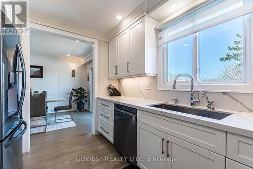 123 Dewitt Road, Hamilton, ON - Indoor Photo Showing Kitchen