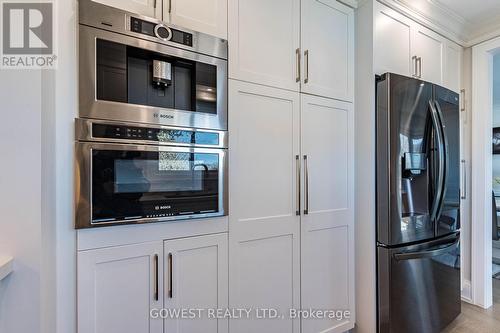 123 Dewitt Road, Hamilton, ON - Indoor Photo Showing Kitchen