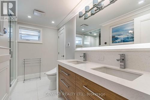 123 Dewitt Road, Hamilton, ON - Indoor Photo Showing Bathroom