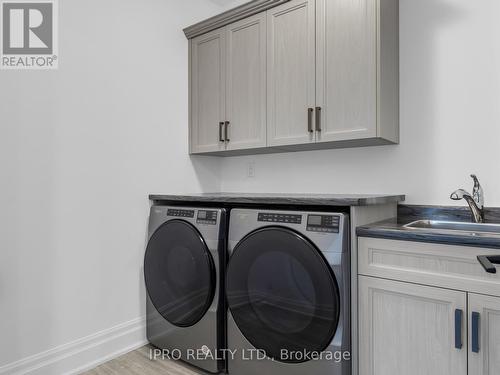 2327 Valentina Crescent, Niagara Falls, ON - Indoor Photo Showing Laundry Room
