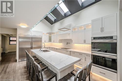 33 Mannheim Crescent, Mannheim, ON - Indoor Photo Showing Kitchen With Upgraded Kitchen