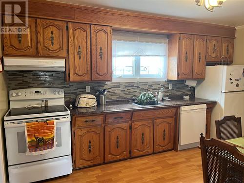 158 East Point Road, Catalina, NL - Indoor Photo Showing Kitchen