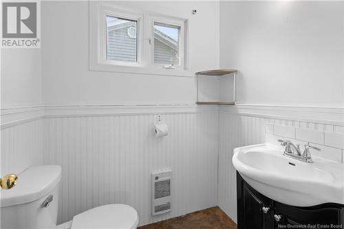 388 Skyline Avenue, Miramichi, NB - Indoor Photo Showing Bathroom