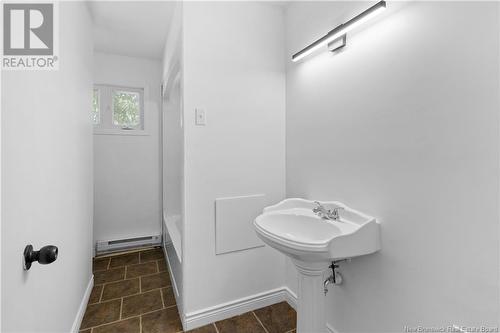 388 Skyline Avenue, Miramichi, NB - Indoor Photo Showing Bathroom