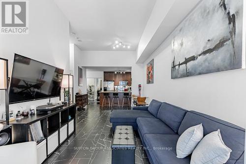 110 - 618A Fleet Street, Toronto, ON - Indoor Photo Showing Living Room