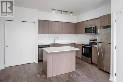 1010 - 58 Lakeside Terrace, Barrie, ON - Indoor Photo Showing Kitchen With Stainless Steel Kitchen