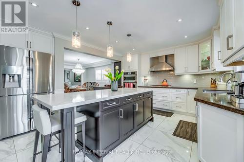 4718 Crystal Rose Drive, Mississauga, ON - Indoor Photo Showing Kitchen With Upgraded Kitchen