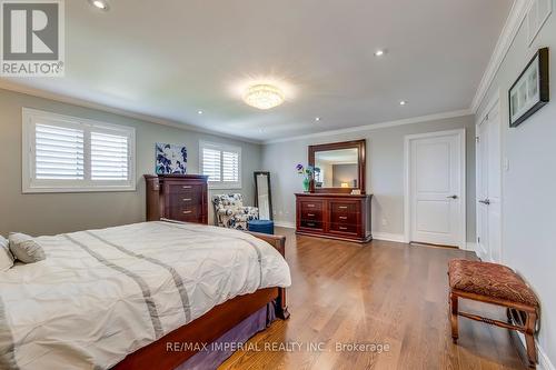 4718 Crystal Rose Drive, Mississauga, ON - Indoor Photo Showing Bedroom