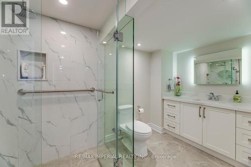 4718 Crystal Rose Drive, Mississauga, ON - Indoor Photo Showing Bathroom