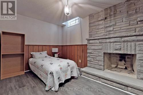 1960 Pimlico Court, Mississauga, ON - Indoor Photo Showing Bedroom With Fireplace