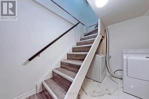 1960 Pimlico Court, Mississauga, ON - Indoor Photo Showing Laundry Room