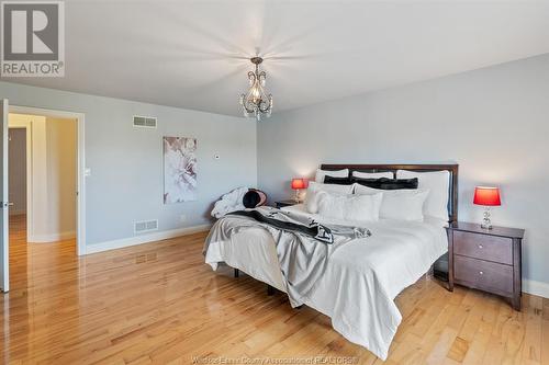 231 County Rd 34, Cottam, ON - Indoor Photo Showing Bedroom