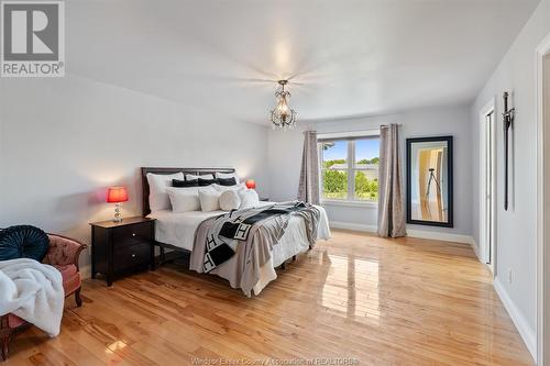 231 County Rd 34, Cottam, ON - Indoor Photo Showing Bedroom