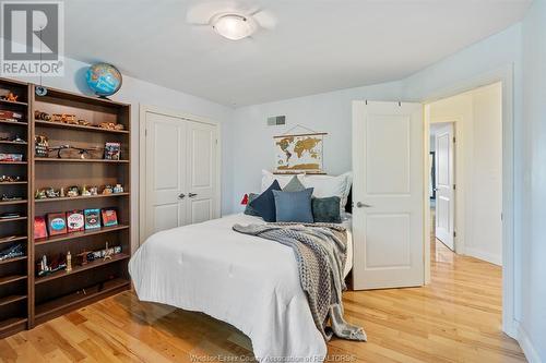 231 County Rd 34, Cottam, ON - Indoor Photo Showing Bedroom