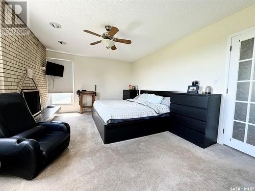 10008 5Th Avenue, North Battleford, SK - Indoor Photo Showing Bedroom