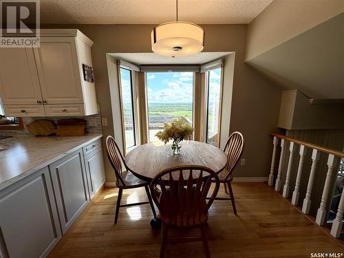 10008 5Th Avenue, North Battleford, SK - Indoor Photo Showing Dining Room