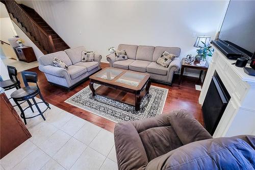 43 Sonoma Valley Crescent, Hamilton, ON - Indoor Photo Showing Living Room