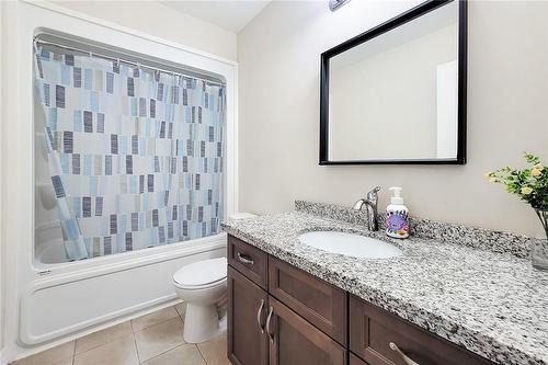 43 Sonoma Valley Crescent, Hamilton, ON - Indoor Photo Showing Bathroom